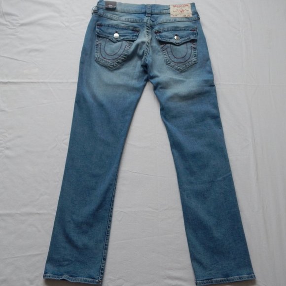NWT TRUE RELIGION RICKY SN FLAP Relaxed Straight Blue Light Wash JEANS 31x 33 - Picture 1 of 8
